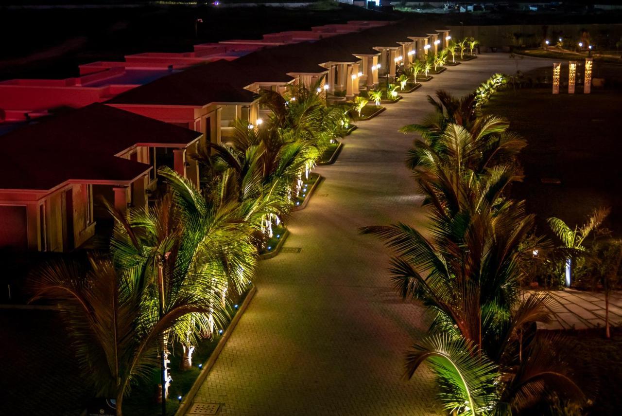Hawthorn Suites By Wyndham Dwarka Dış mekan fotoğraf